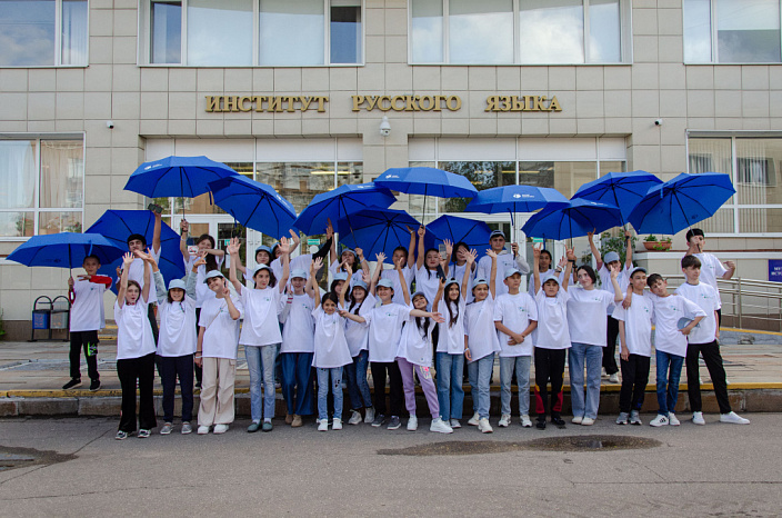 Young Kyrgyzstanis went to study Russian at a school on the basis of RUDN University