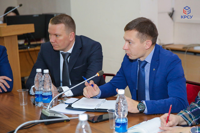 В КРСУ состоялась встреча Сергея Волкова с коллективом факультета международных отношений