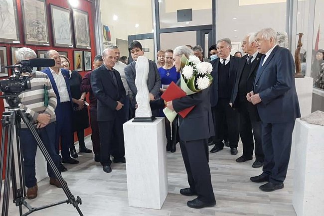 Sculptor Viktor Shestopal became Honorary Professor of KRSU