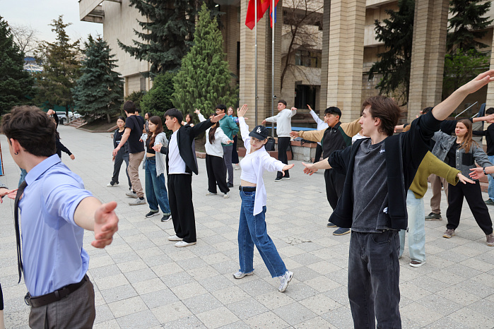 Живая память о подвиге: В КРСУ стартовали репетиции «Вальса Победы»