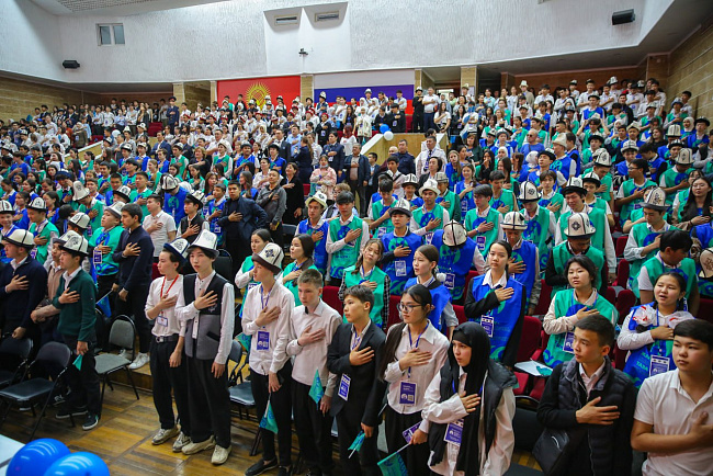 В КРСУ прошёл молодёжный форум «Жаны Муун»