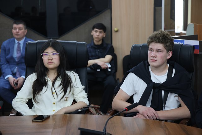 КРСУда Космонавтика күнүнө арналган лекция өттү