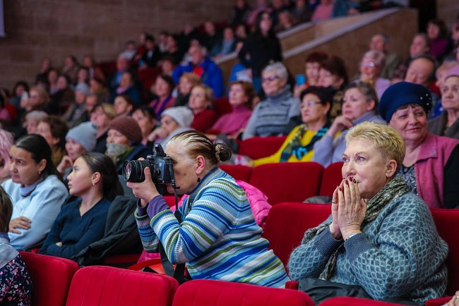 KRSU hosted the annual Christmas concert