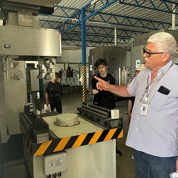 ETF студенттери келечектеги кесиптин негиздерин практикада үйрөнүшөт