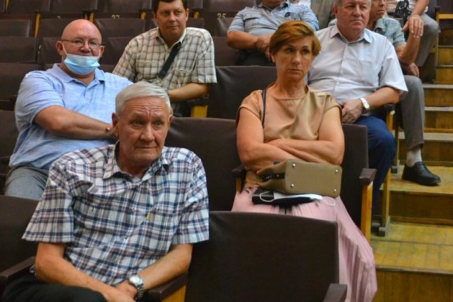The Academic Council called for a radical restructuring of the work