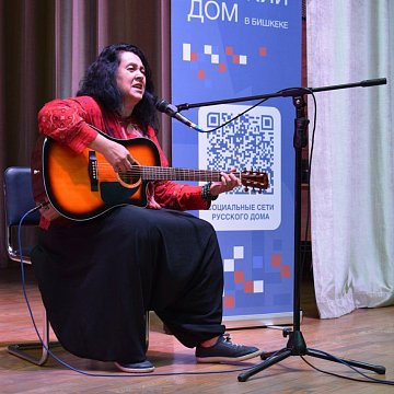 «Доордун үнү»: Бишкектеги жаңы жаздын орус акындары