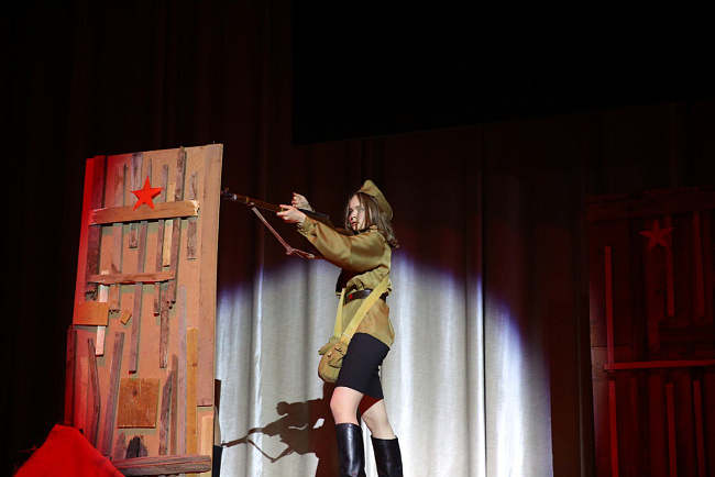 «А зори здесь тихие»: когда зал встаёт и аплодирует сквозь слёзы