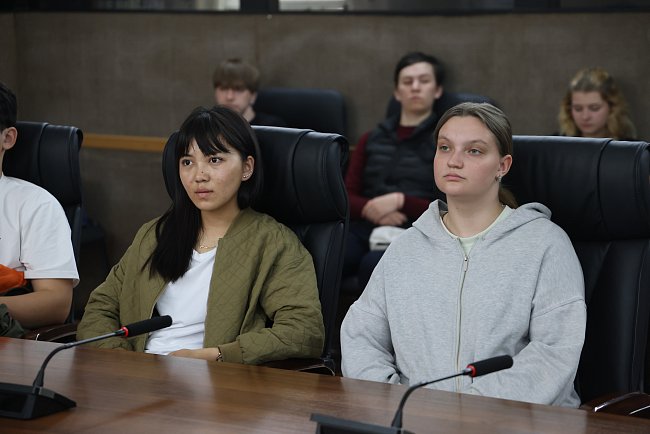 КРСУда Космонавтика күнүнө арналган лекция өттү