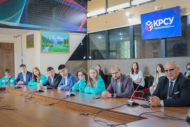 Participants of the "Diplomats of the Future" project visited KRSU