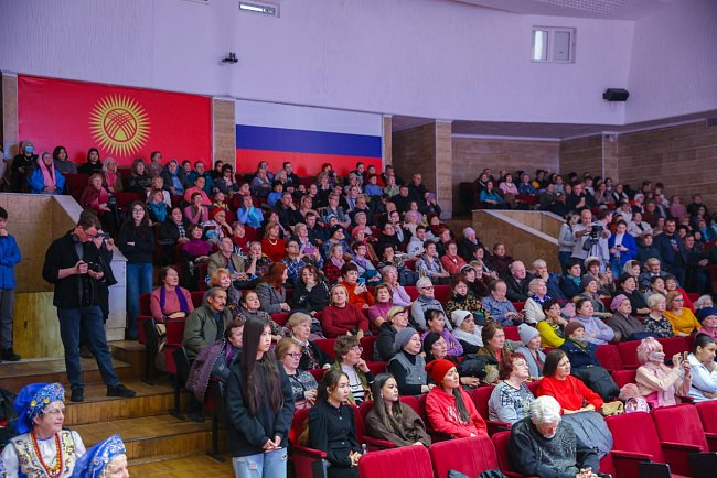 KRSU hosted the annual Christmas concert