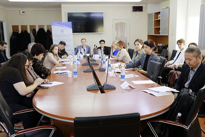 KRSU hosted a round table «Challenges of modernity and philosophy»