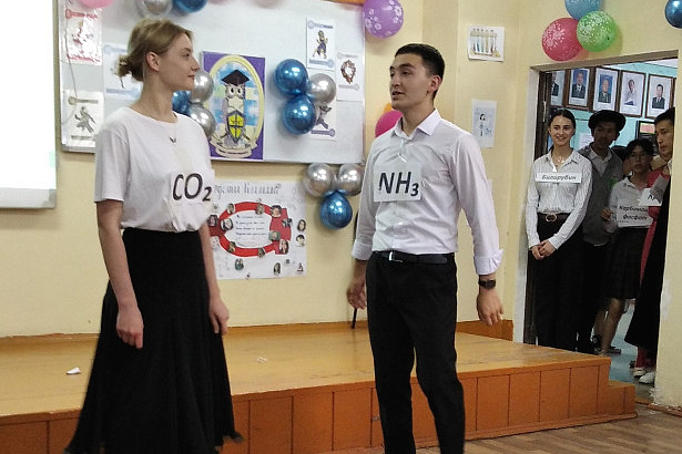 Веселые и находчивые: на медицинском факультете прошла интеллектуальная игра «Химия в медицине»