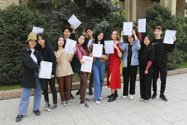 KRSU psychology students were awarded letters of gratitude for their successful studies