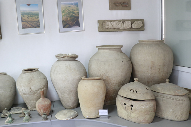 C Днем археолога!