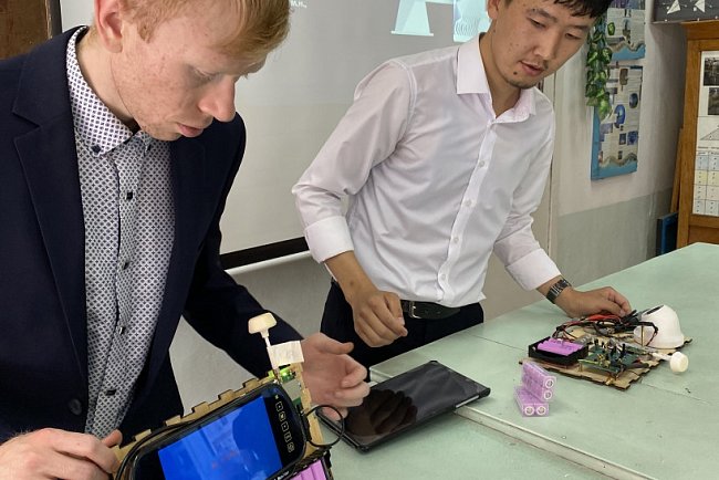 The report of KRSU student Vladislav Rodionov became the best at the interuniversity conference on electronics and robotics