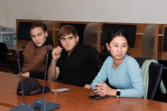Advisor to the rector of KRSU Petr Bychkov met with the leaders of student government