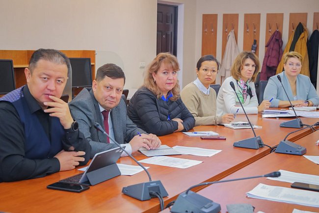 At KRSU, a meeting was held between Acting Rector Sergei Volkov and deans and heads of departments