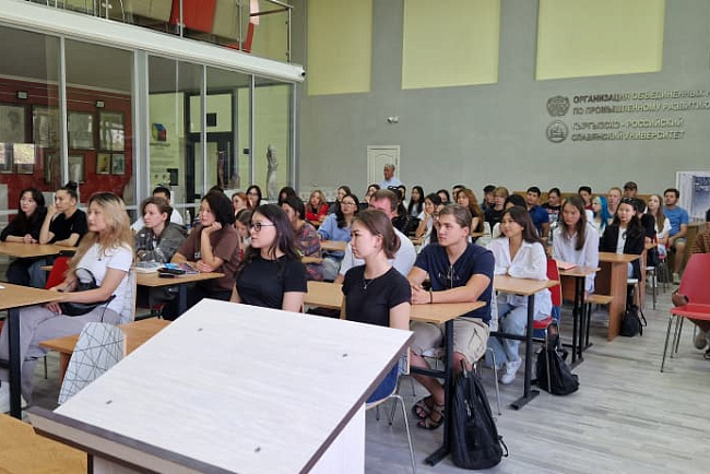 The chief architect of Kazan, Ilsiyar Tukhvatullina, gave a lecture at the Faculty of Architecture, Design and Construction.
