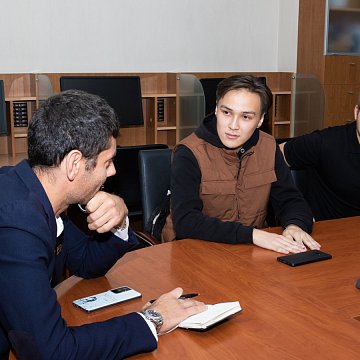 Advisor to the rector of KRSU Petr Bychkov met with the leaders of student government