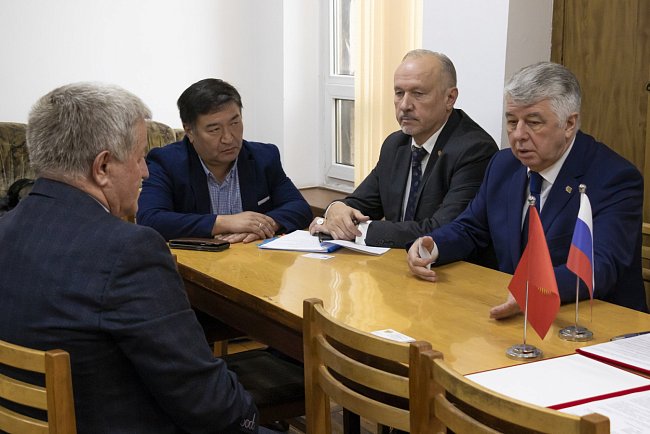 TsNIIChermet and KRSU signed a Cooperation Agreement