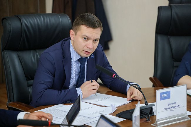 КРСУ жаңы кампусту куруу жана академиялык мобилдүүлүктү өнүктүрүү маселесин талкуулады