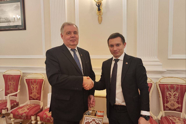 Делегация КРСУ во главе с и.о. ректора Сергеем Волковым посетила Санкт-Петербург