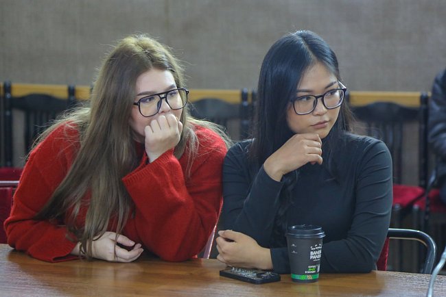 The winners of the international Olympiad met with the acting rector of KRSU Sergei Volkov