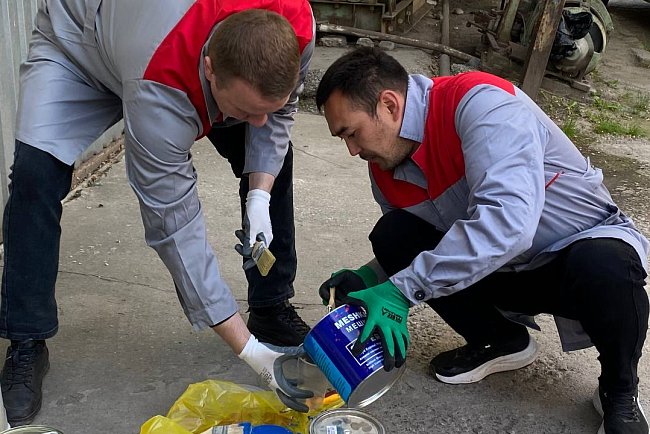 The morning at the Faculty of Natural Sciences of KRSU began with a cleanup day