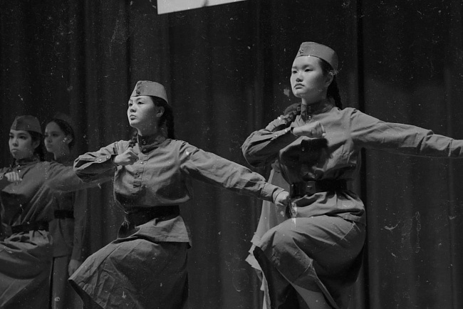 Студенты КРСУ представят спектакль о героизме женщин Кыргызстана на всероссийском конкурсе «Без срока давности»