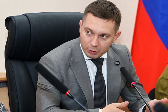 Ректор КРСУ поздравил с наступающим Международным женским днем 