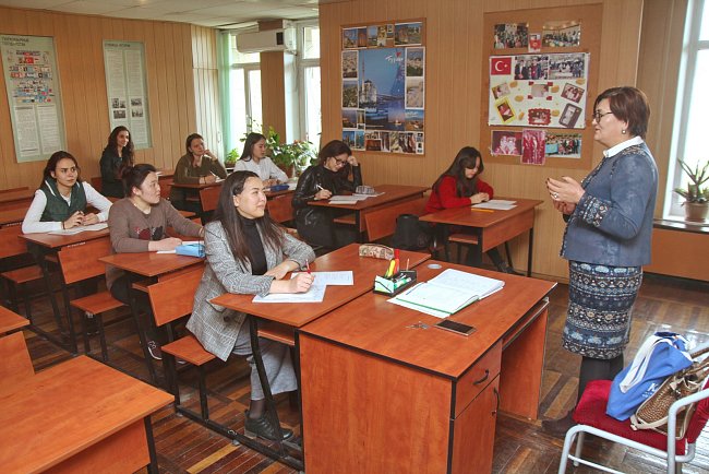 Студенттер. Ретроспективалык
