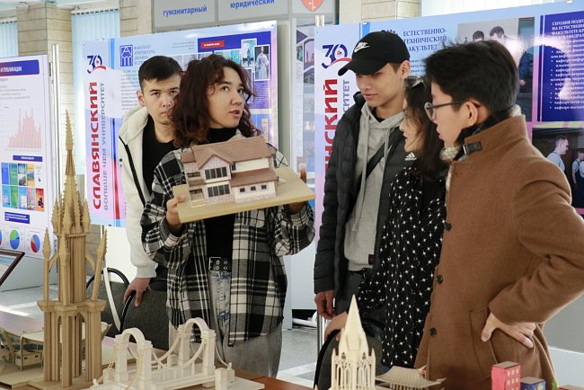 An exhibition dedicated to Science Day of the Kyrgyz Republic and World Science Day took place at KRSU