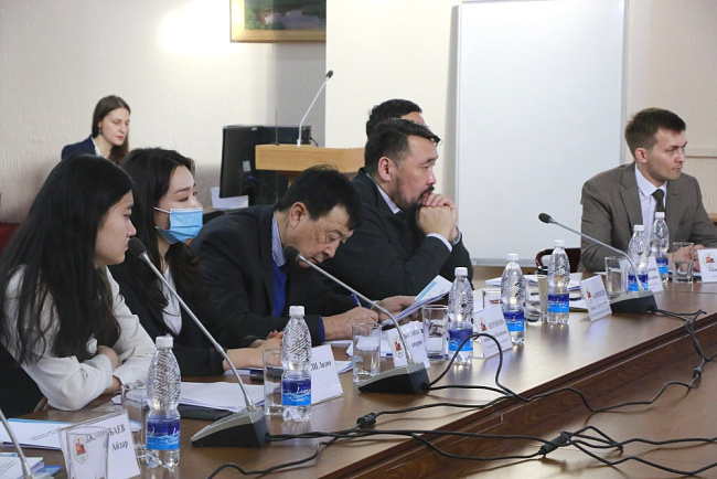 В КРСУ обсудили проблемы и перспективы развития ЕАЭС