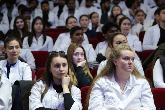 Академик Юрий Беленков в КРСУ: встреча с мировым авторитетом в кардиологии стала знаковым событием для медицины Кыргызстана