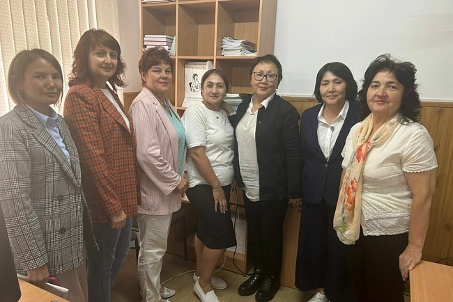 On the comparison of linguistic pictures of the world: RUDN University professor U. Bakhtikireeva gave a lecture for philologists KRSU