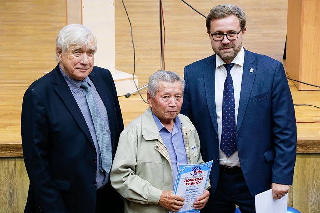 КРСУнун кызматкерлерине Ардак грамоталарды тапшыруу (26.09.2023)