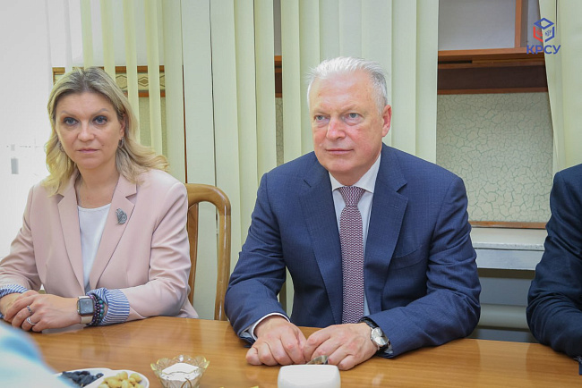 Подписание Соглашения о сотрудничестве между КРСУ и СПбГЭУ