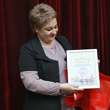 KRSU employees were presented with certificates and letters of gratitude for their loyalty to the traditions of the Russian people