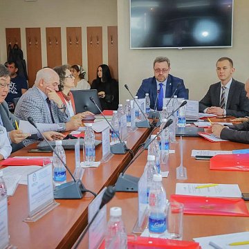 Бишкекте окумуштуулар Кыргызстан менен Орусиянын жалпы тарыхын талкуулашты
