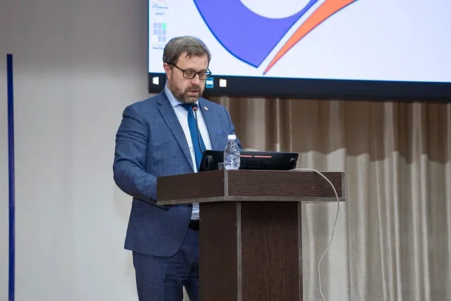An agreement was signed between KRSU and the National Academy of Sciences of the Kyrgyz Republic