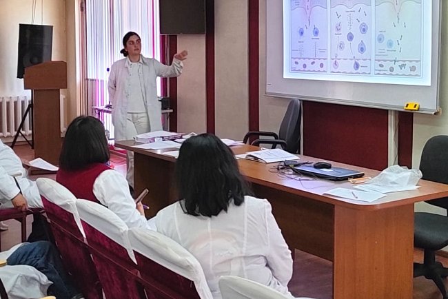Experts in infectious pathology