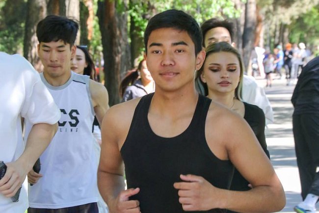 KRSU chooses sport: the traditional Sunday jog took place