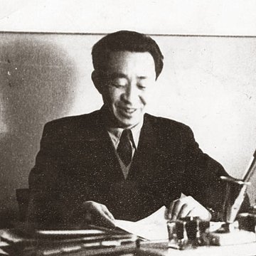 Жөнөкөй мугалимден көрүнүктүү тилчиге чейин – Саз Юнусалиевдин жолу жөнүндө
