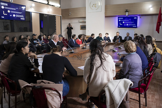 Cтудентам, магистрантам и аспирантам КРСУ рассказали о Государственной программе «Стипендии Турции»