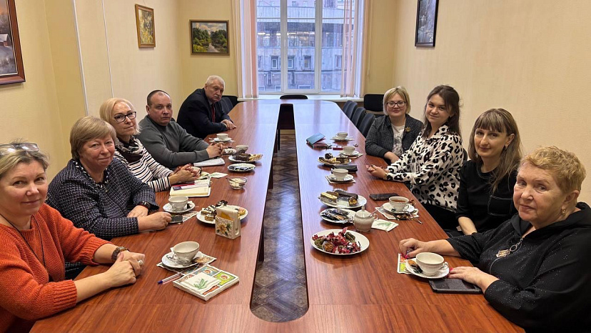 ВСТРЕЧА КОЛЛЕКТИВА РАБОТНИКОВ АКАДЕМИИ С ДЕКАНОМ ЮРИДИЧЕСКОГО ФАКУЛЬТЕТА КЫРГЫЗСКО-РОССИЙСКОГО СЛАВЯНСКОГО УНИВЕРСИТЕТА ИМЕНИ Б.Н. ЕЛЬЦИНА