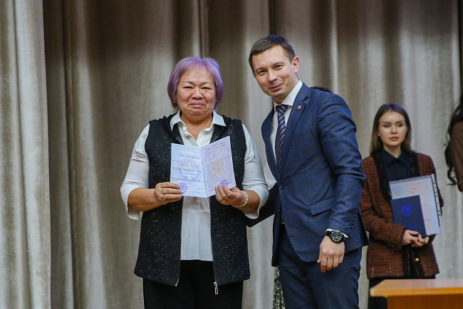 На ученом совете КРСУ наградили лучших студентов и преподавателей за достижения в учебной и научной деятельности