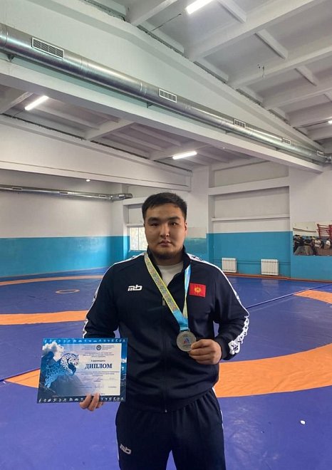 Silver at the Universiade in freestyle wrestling