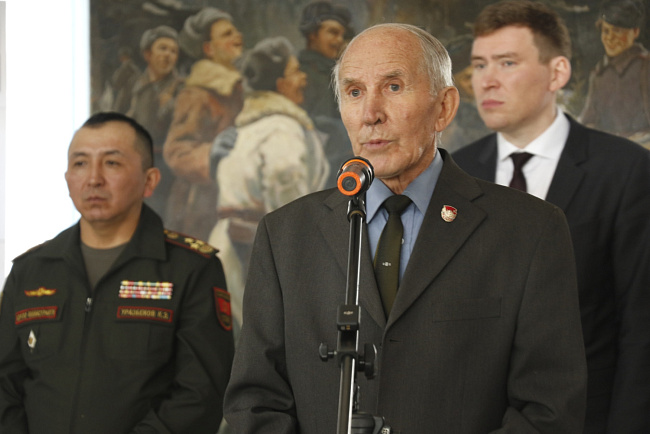 Пока жива память – мы непобедимы: в КРСУ открылась фотовыставка «80 лет Сталинградской битве»
