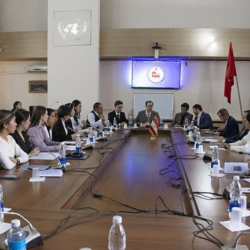 KRSU hosted a round table on the classical literature of Iran and Turkey