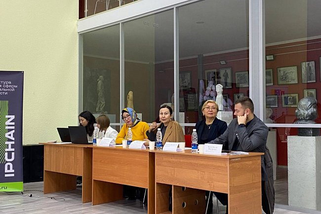 To help architects and designers: a round table was held at FADIS on the digital storage of creative works